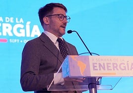 Renuncia el ministro de Energía de Boric por un error del cálculo en las cuentas de la luz en Chile