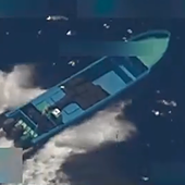 EE.UU. extiende al Pacífico su campaña militar contra el narco y hunde una supuesta narcolancha frente a Colombia