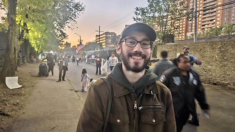 Matthew Kreitman, un joven seguidor de Mamdani