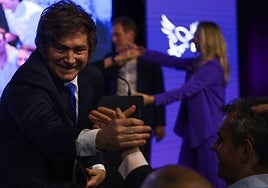 Milei aplaza los cambios en el Gobierno tras su triunfo electoral y ya sueña con las presidenciales