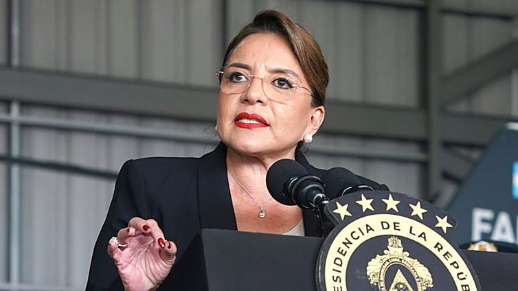 La presidenta de Honduras denuncia un supuesto plan de «golpe electoral» mientras la candidata oficial cae en las encuestas