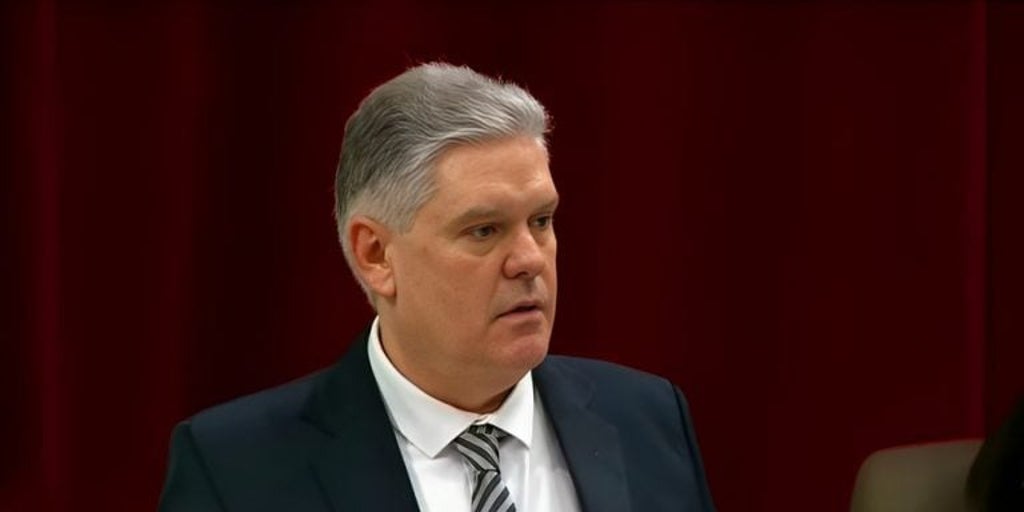 El exministro de Economía purgado por el régimen cubano no reconocerá los cargos y pide un juicio público