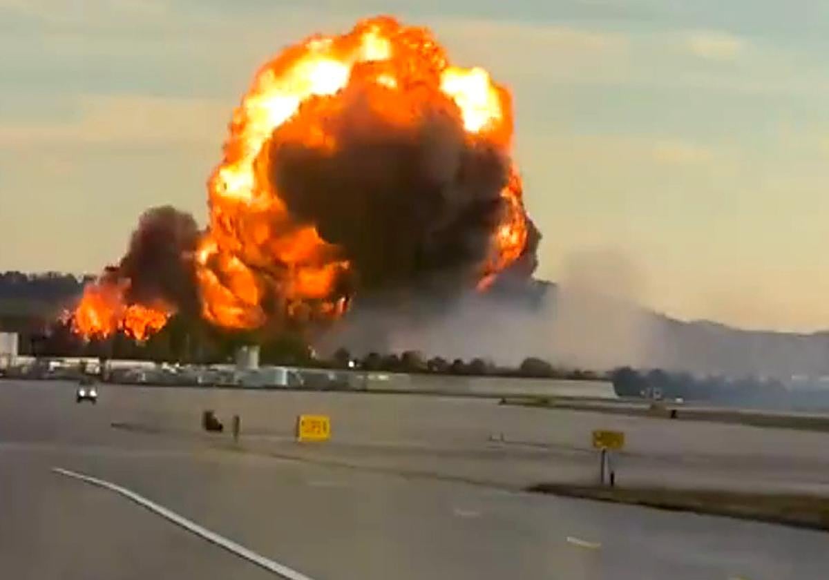 Un avión de UPS se estrella tras el despegue en el aeropuerto internacional de Kentucky