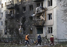 Rusia intensifica sus ataques contra Kiev y golpea todos los distritos