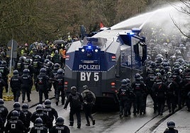 AfD funda Generación Alemania para burlar la persecución legal de sus juventudes