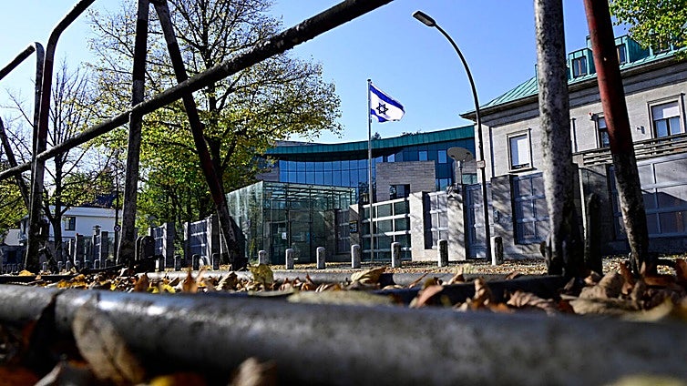 Juzgan al yihadista, simpatizante de Daesh, que intentó atentar contra la Embajada de Israel en Berlín