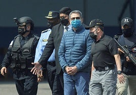 Juan Orlando Hernández, en abril de 2022 cuando fue extraditado a EE.UU.