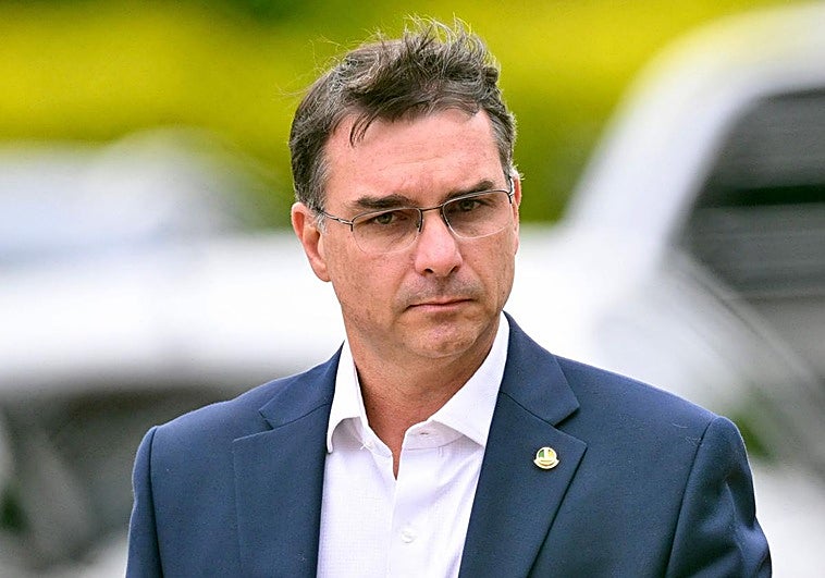 El hijo de Jair Bolsonaro, Flávio, candidato a las elecciones presidenciales de Brasil en 2026