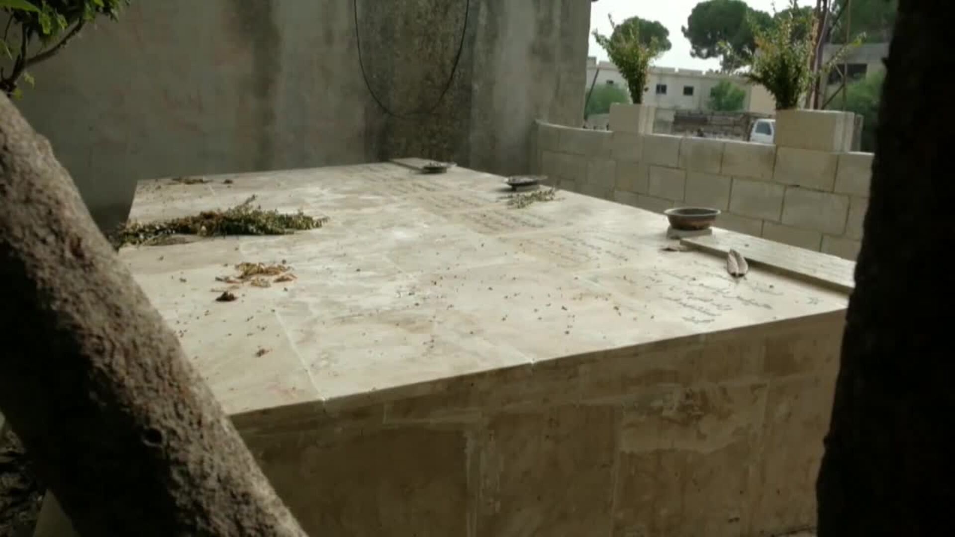 Los tiros en la nuca marcaron la peor masacre del primer año sin Al Asad