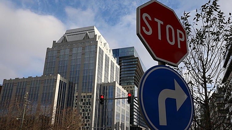 Euroclear, la entidad belga que guarda 40 billones de euros y custodia los fondos rusos que la UE pide para Ucrania