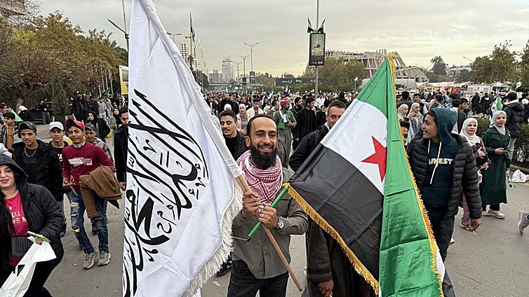 Damasco celebra de forma masiva su primer año libre de Assad