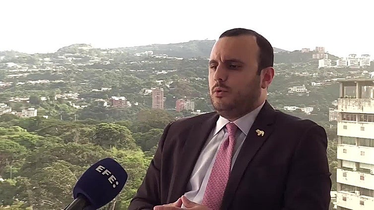 Politólogo considera que el Gobierno venezolano “quiere mantener, en apariencia, una división de poderes”