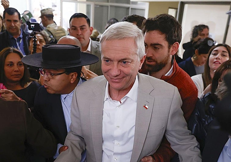El republicano José Antonio Kast gana de forma contundente las elecciones presidenciales en Chile
