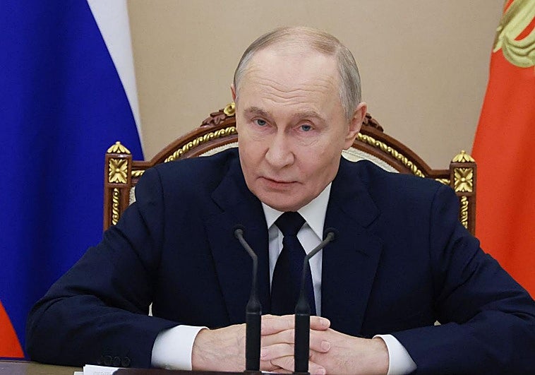 Russia accuses Ukraine, Zelensky denies