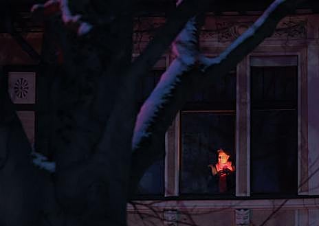 Imagem secundária 1. Um apagão deliberado mergulhou partes de Berlim no frio e na escuridão no auge do inverno.