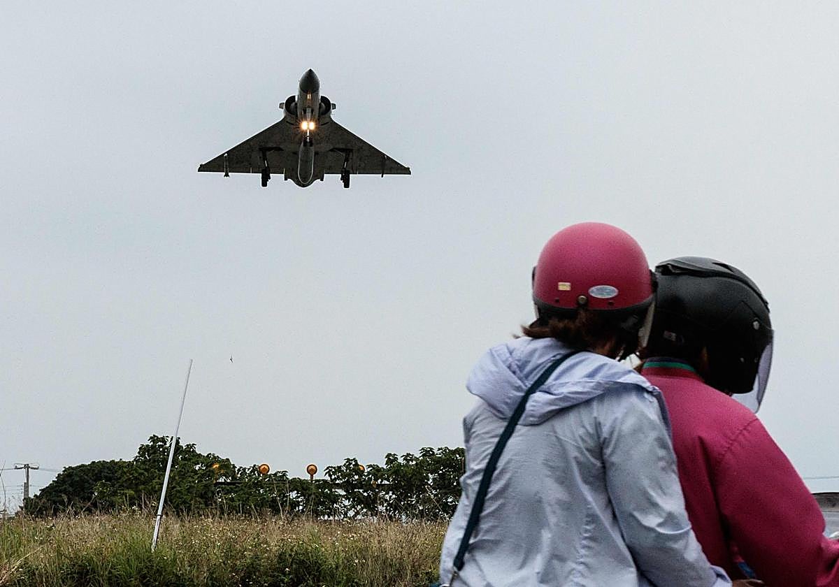 Trump asegura que Xi considera a Taiwán parte inalienable de China, pero reconoce que estaría «muy descontento» si decidiera invadir la isla