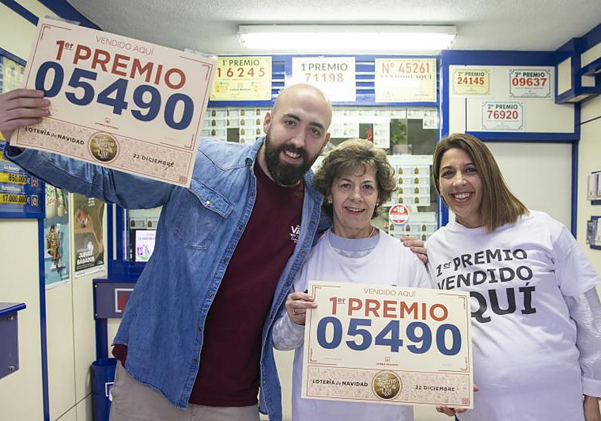 Premio Gordo Loteria de Navidad en la administracion de loteria numero 294 de Madrid