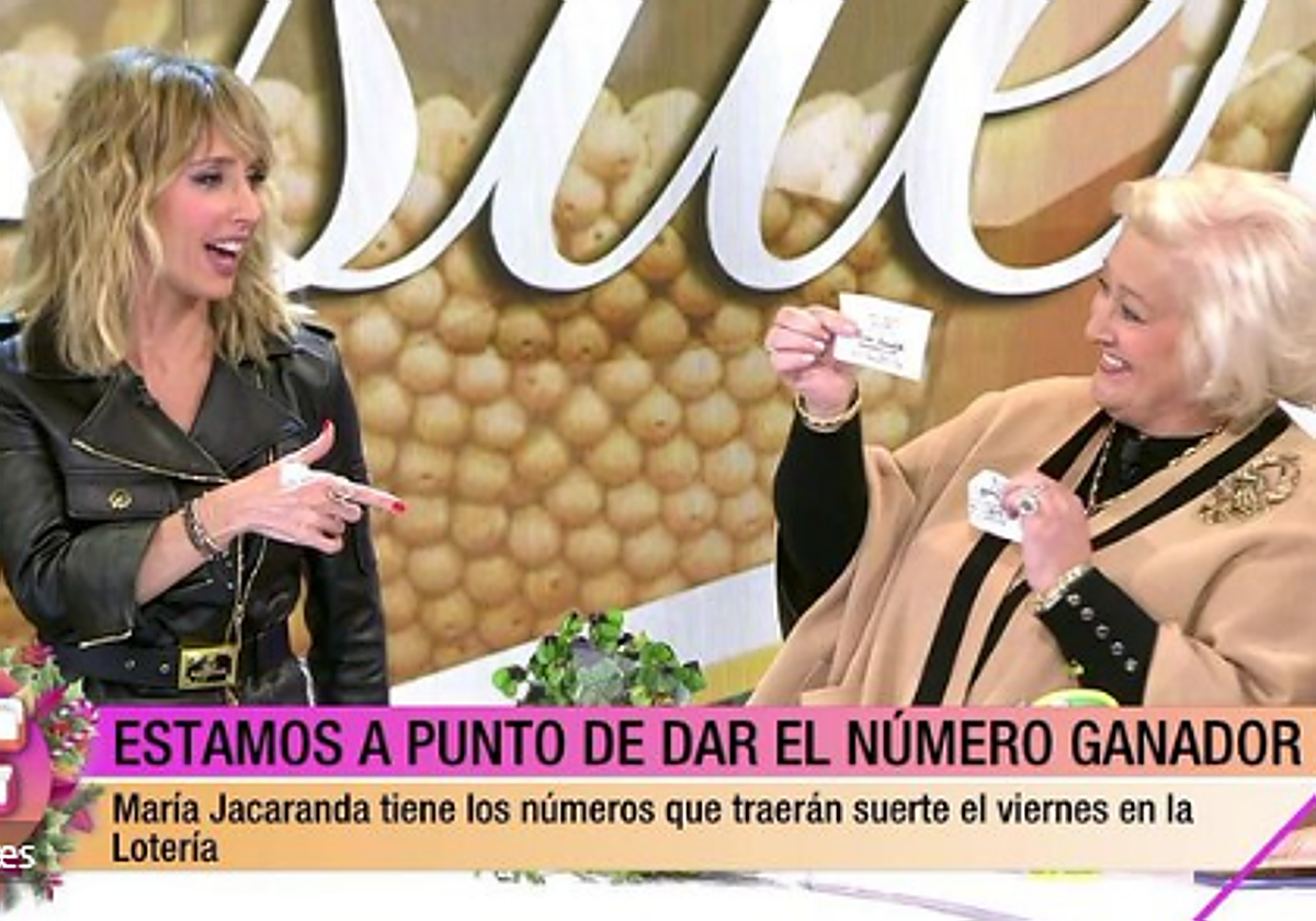 La vidente María Jacaranda en el plató de 'Fiesta'