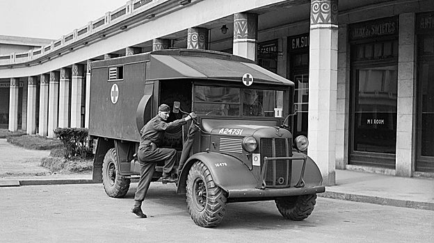 Muy popular, la ambulancia Austin fue rebautizada como Katy por los soldados