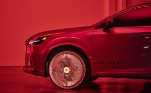Lexus pone rojos al nuevo