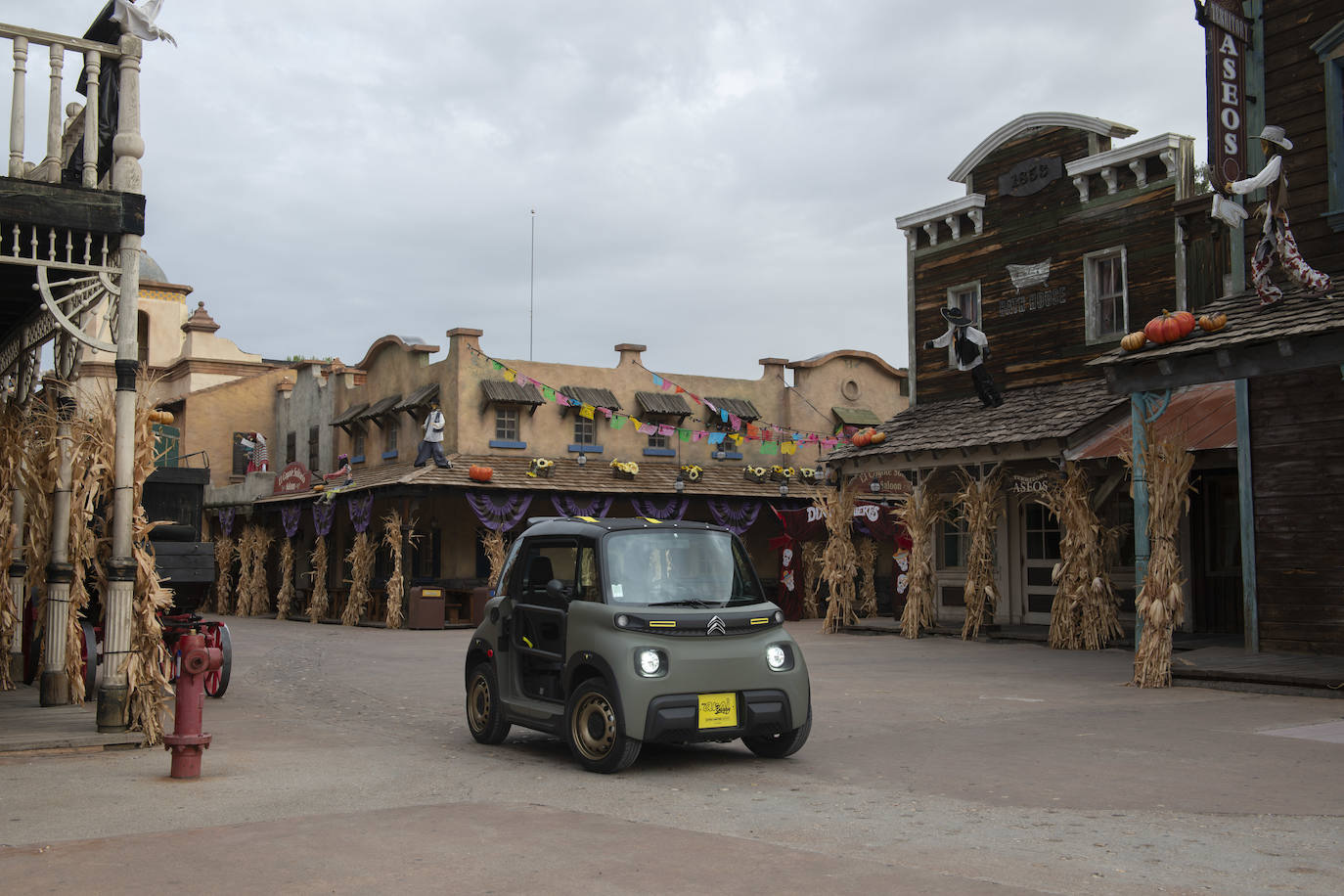 El Citroën AMI es un vehículo destinado a sacarle el máximo partido a la movilidad urbana de todo tipo de perfiles, tanto adultos como adolescentes