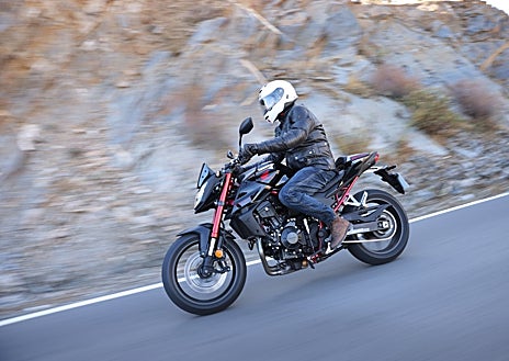 Imagen secundaria 1 - Se mire por donde se mire la Hornet de este año es muy atractiva