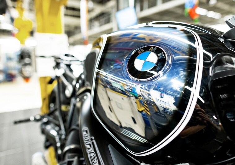 BMW presenta las nuevas R nineT Roadster y la R 18 Cruiser gran bóxer