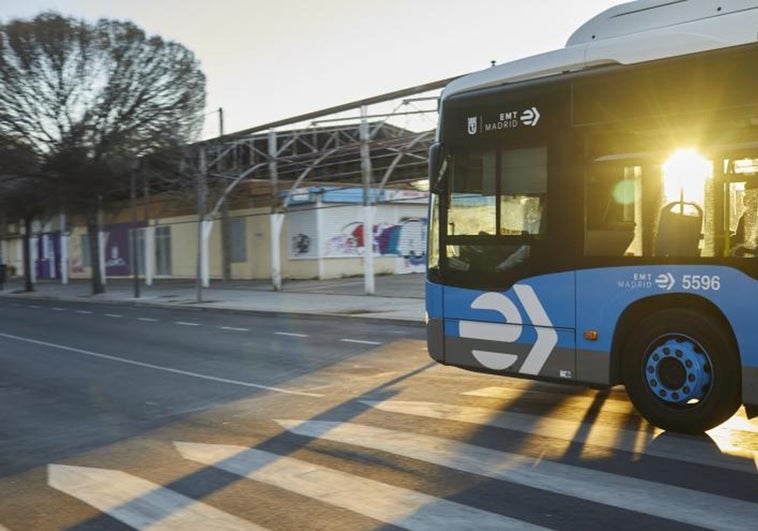 Cuatro de cada diez españoles todavía llevará la mascarilla en el transporte público