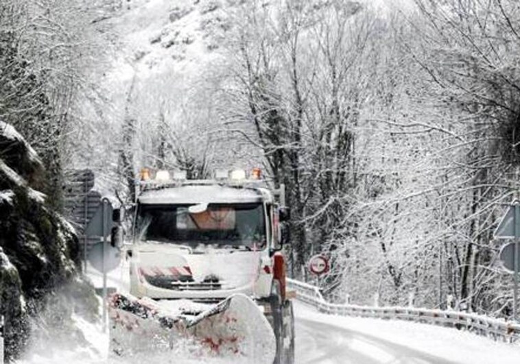 Consulta las carreteras que la DGT puede cortar desde hoy por las nevadas