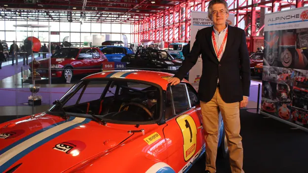 Luis Reverter, together with the restored Alpinche in evolution version 4, in the past ClassicMadrid
