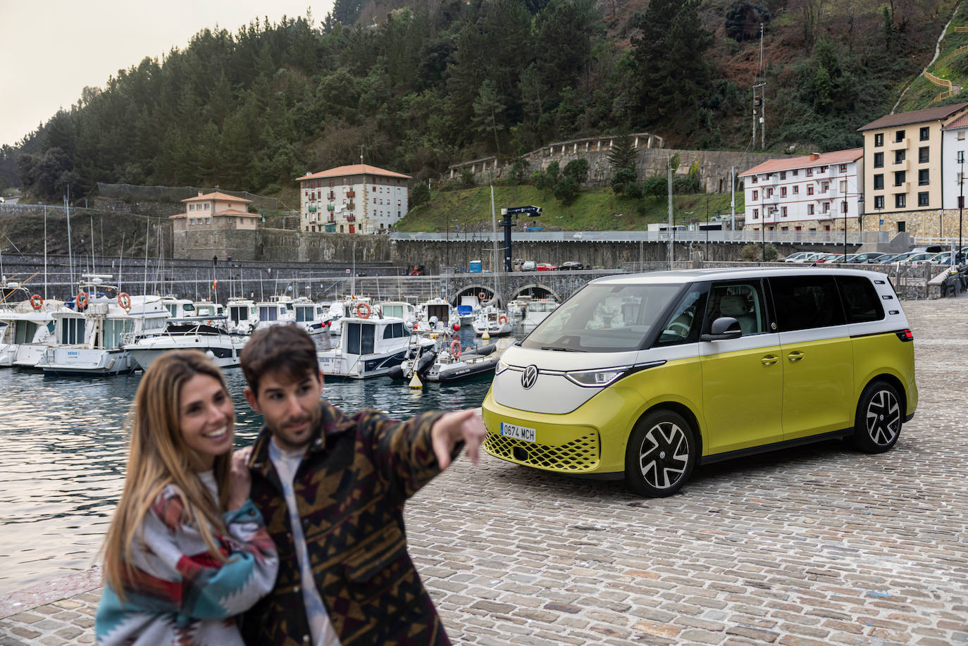 Para el próximo año está previsto que llegue una versión que incorpore la posibilidad de incluir una tercera fila de asientos, lo que aumentará la capacidad hasta siete pasajeros. Sin embargo, hoy por hoy, sólo existe la opción de cinco plazas.