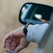 Tirar colillas desde el coche puede hacer que acabes en la cárcel