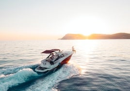 La nueva forma de viajar este verano: Un barco para alquilar