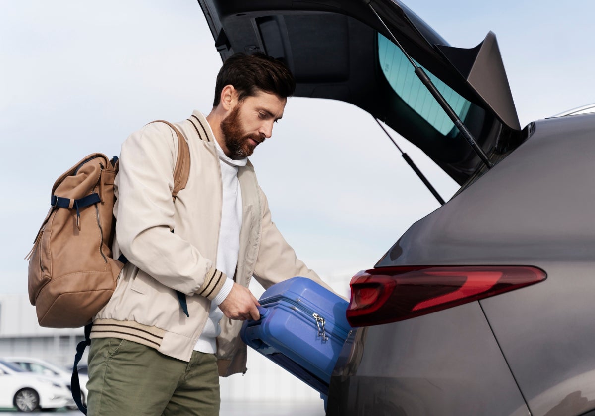 Las herramientas que no pueden faltar en un maletero de un coche