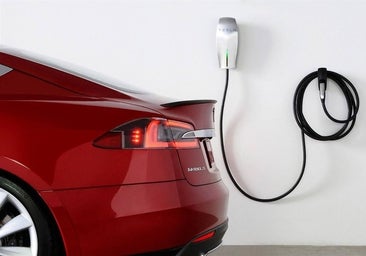 La letra pequeña de la deducción del IRPF frena el interés por el coche eléctrico