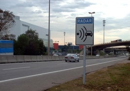 ¿Por qué ya no sirve frenar antes de un radar fijo para evitar la multa?