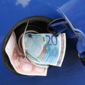 La DGT explica cómo ahorrar hasta 500 euros en combustible tras las vacaciones