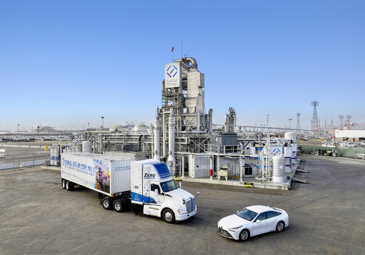 FuelCell Energy y Toyota anuncian que el primer sistema de producción «Tri-gen» del mundo ya está listo