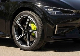Qué es la frenada regenerativa y por qué es importante en la eficiencia de un eléctrico