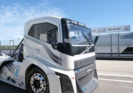 The Iron Knight, el camión más rápido del mundo, está en España