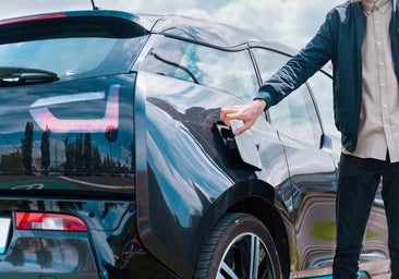 España se aleja del objetivo de 190.000 coches electrificados en 2023