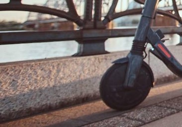 La DGT advierte del peligro de comprar patinetes no certificados durante el Black Friday