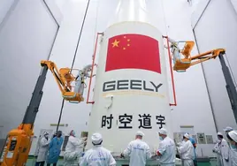 Geely lanza 11 satélites más para sus vehículos autónomos