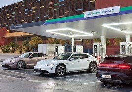 Porsche lidera el crecimiento de la carga ultrarrápida en España