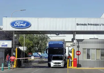Acceso a la planta de Ford en Almussafes (Valencia)