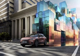 Artistas de toda Europa interpretan la vida urbana con el Lexus LBX