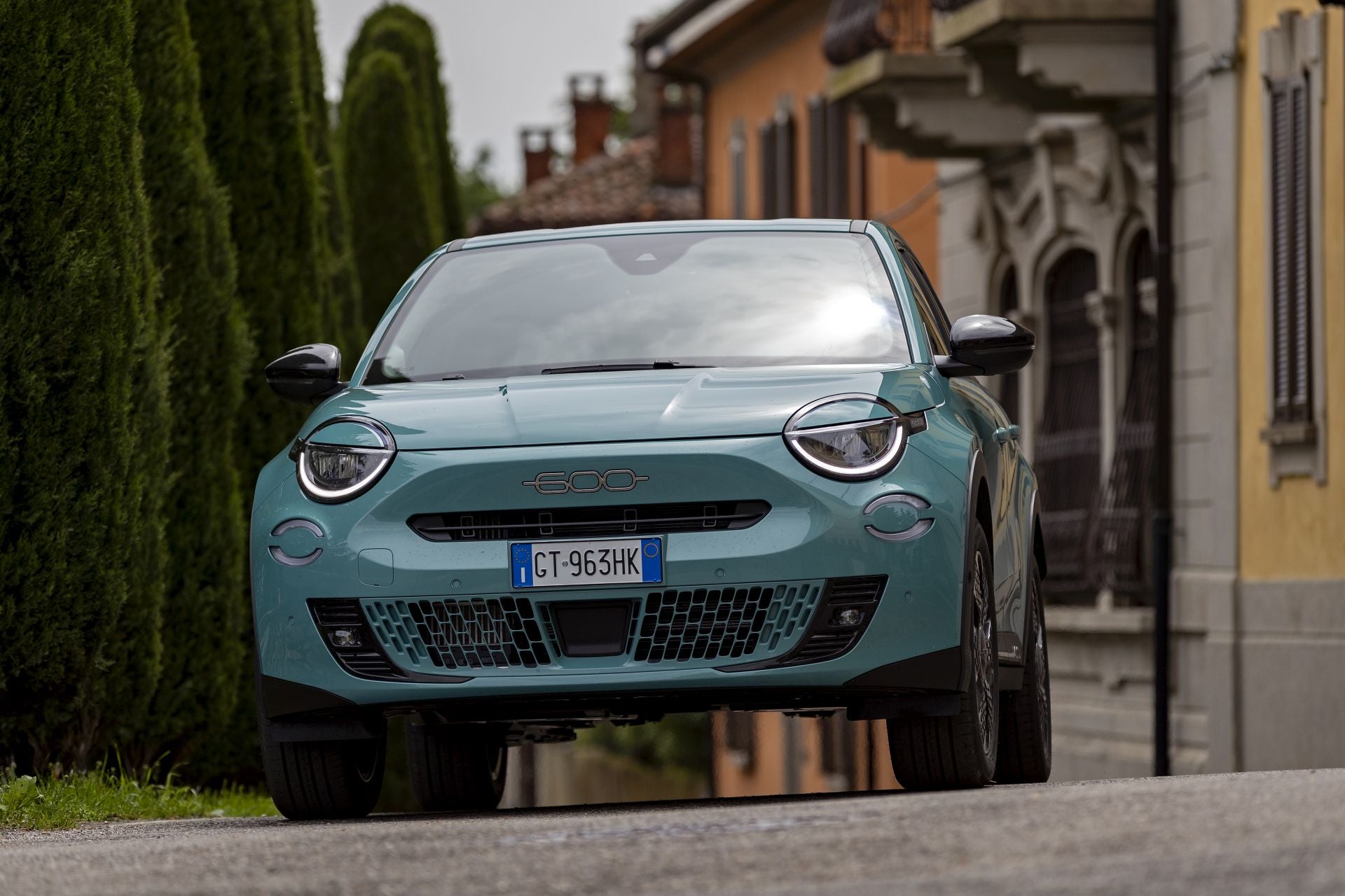 Nuevo Fiat 600 Hybrid: eficiencia y prestaciones para una experiencia de conducción 100% eléctrica en maniobras y trayectos cortos