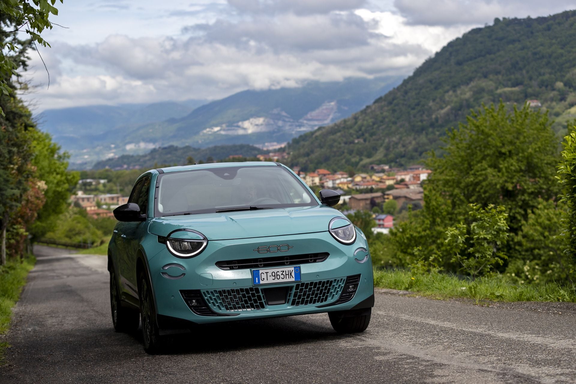 Nuevo Fiat 600 Hybrid: eficiencia y prestaciones para una experiencia de conducción 100% eléctrica en maniobras y trayectos cortos