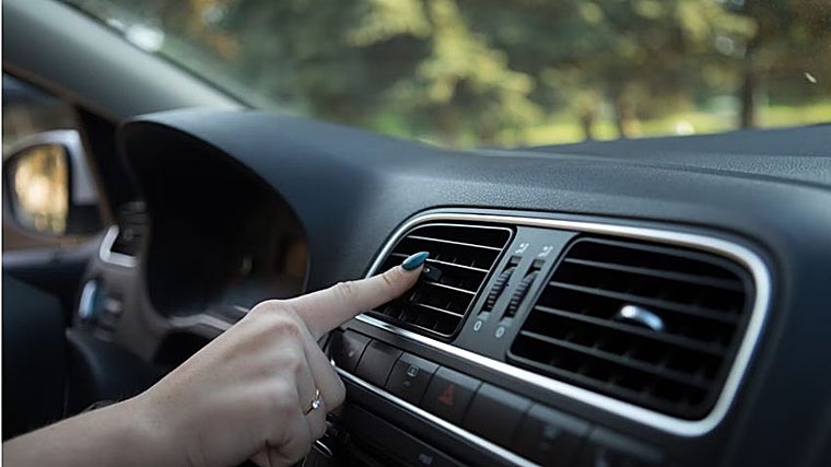 Conviene ventilar el coche antes de acceder a él