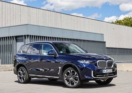 BMW ajusta sus previsiones financieras  por un problema técnico